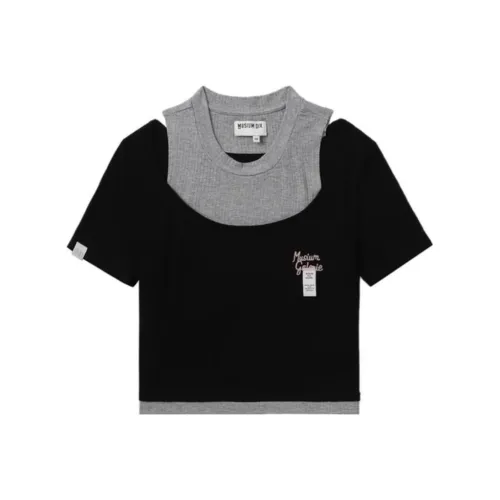 MUSIUM DIV Женские футболки с коротким рукавом