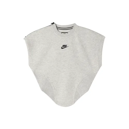 NIKE Светло-серые Женские Футболки