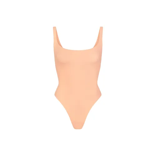 SKIMS FITS EVERYBODY SQUARE NECK BODYSUIT Комбинезон Женские Выцветший NECTAR Выцветший Nectar