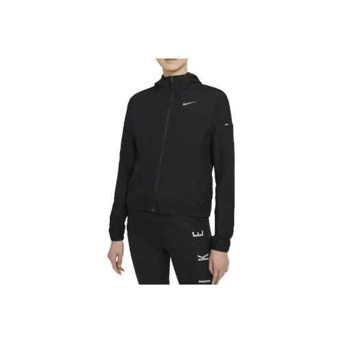 NIKE Черные Женские Куртки