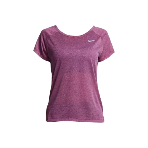 NIKE Ярко-розовые Женские Футболки