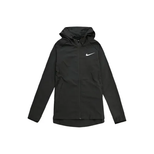 NIKE Черные Женские Куртки