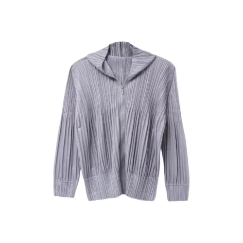 PLEATS PLEASE ISSEY MIYAKE Куртки и Пальто Женские Серые