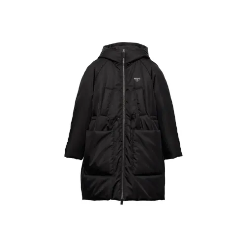 PRADA RE Нейлон Куртки и Пальто Женские Черные