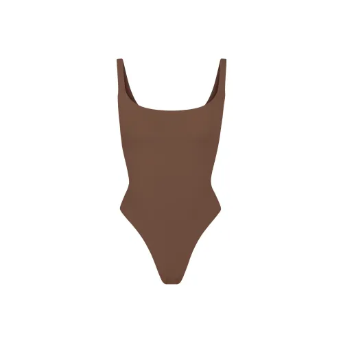 SKIMS FITS EVERYBODY SQUARE NECK BODYSUIT Комбинезон Женский JASPER JASPER