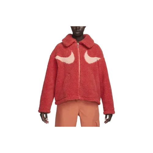 nike Куртки и Пальто Женские Красные
