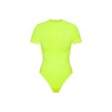 Неоново-зеленый