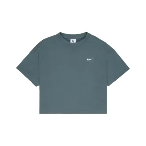 NIKE Зеленые Женские Футболки