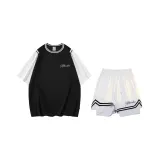 Черная рубашка с коротким рукавом + белые шорты