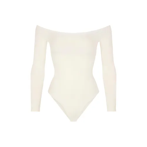 SKIMS Essential Off The Shoulder BODYSUIT Комбинезон Женские ECRU Natural