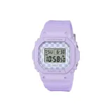 Циферблат часов фиолетового цвета