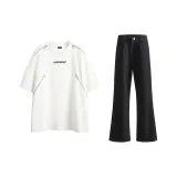 Белая футболка + черные джинсы