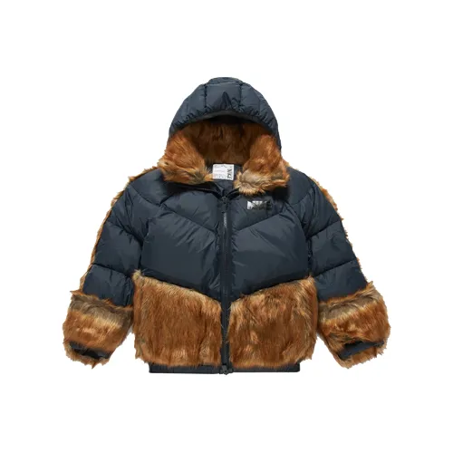 NIKE Коричневые Женские Пуховики