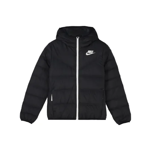 NIKE Черные Женские Пуховики