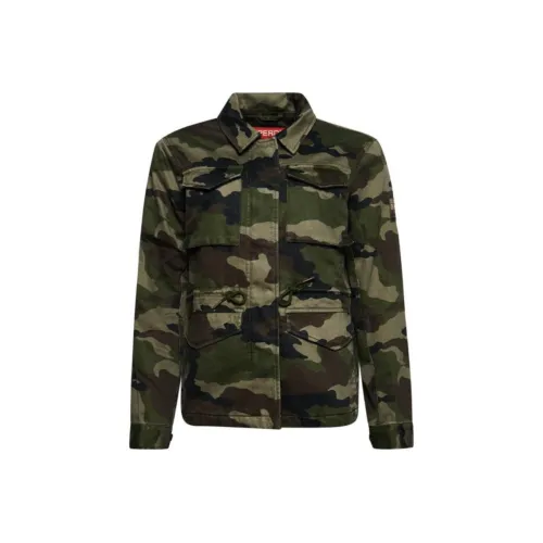 SUPERDRY Куртки и пальто женские камуфляж зеленый