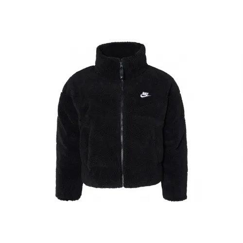 NIKE Черные Женские Пуховики