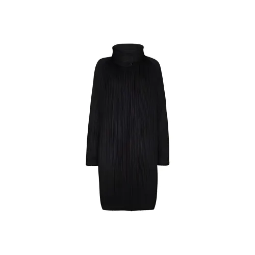 PLEATS PLEASE ISSEY MIYAKE Черная Женская Пуховая Куртка