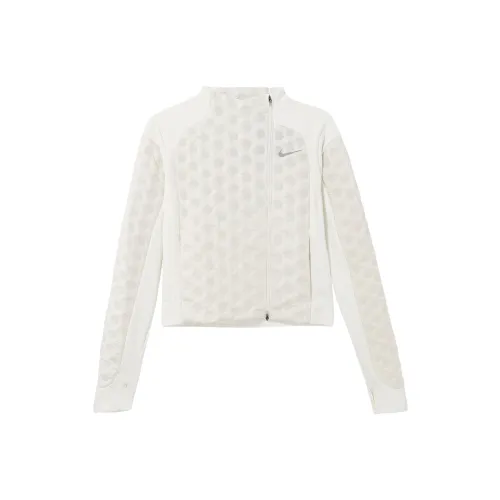 NIKE Белые Женские Пуховики