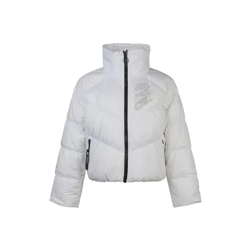 NIKE Белые Женские Пуховики