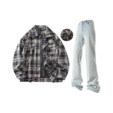 Чёрное пальто + светло-синие штаны