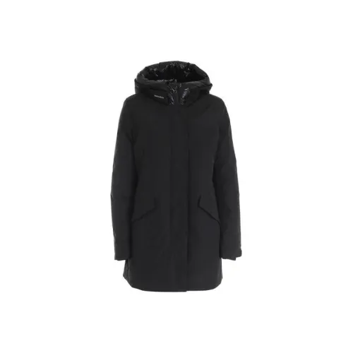 WOOLRICH Черные Женские Пуховики