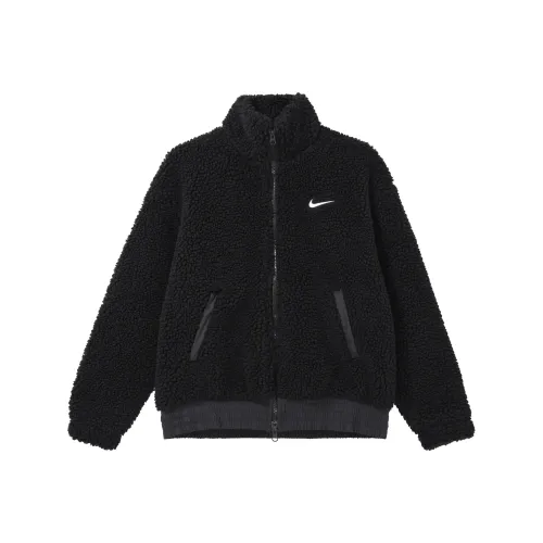 NIKE Черные Женские Куртки