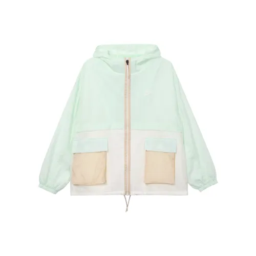 NIKE Светло-синие Женские Куртки