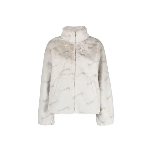 NIKE Белые Женские Куртки