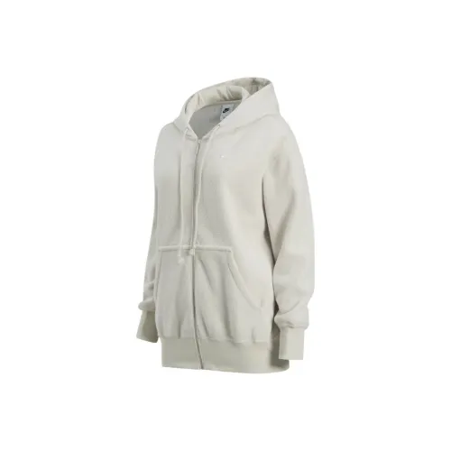 Nike Куртки и Пальто Женские Белые