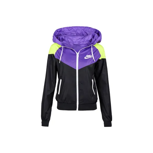 Nike Куртки и Пальто Женские Черные