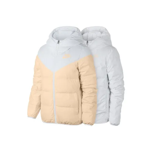 NIKE Абрикос Женские Пуховики