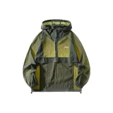 Светло-зеленый