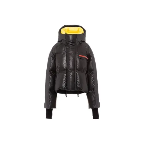 PRADA Куртки и Пальто Женские Черные