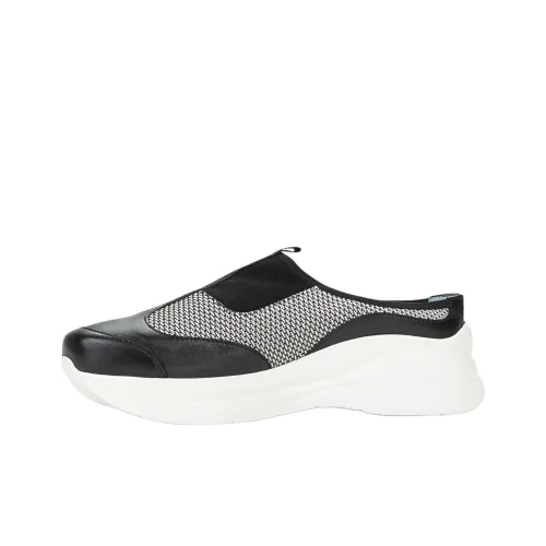 Nicole Saldaña Домашние тапочки Женские Черный