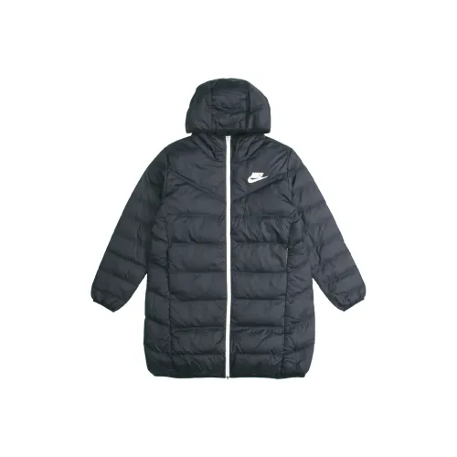NIKE Женские пуховики