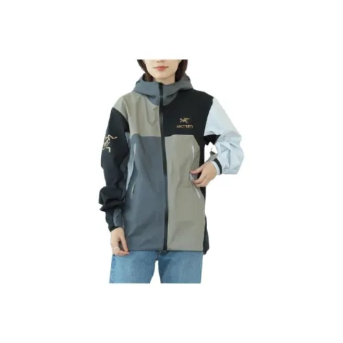 Arcteryx x BEAMS BETA FW22 Куртки и пальто Женские Многоцветные