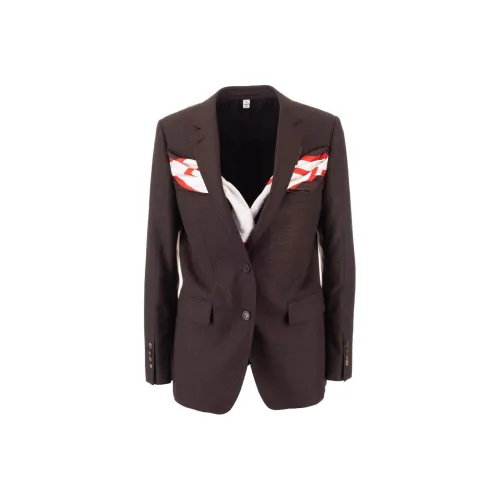 Burberry Куртки и Пальто Женские Кофейного цвета