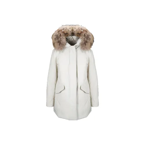 WOOLRICH Белые Женские Пуховики