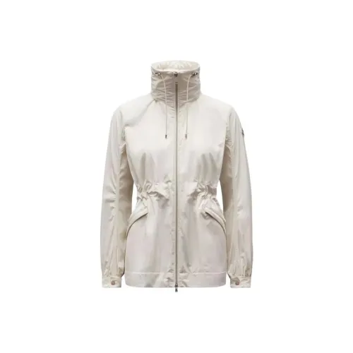 Moncler Куртки и Пальто Женские Бежевые