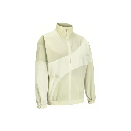 Under Armour Куртки и Пальто Женские Коричневые