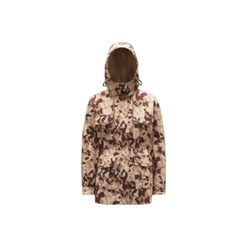 Moncler Куртки и Пальто Женские