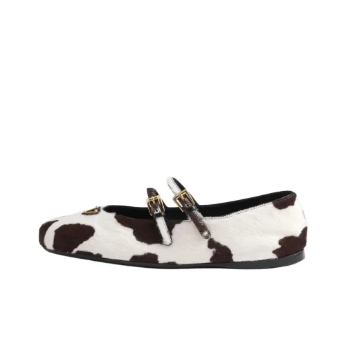 PRADA Туфли Mary Jane с плоской подошвой Женские Белые Коричневые