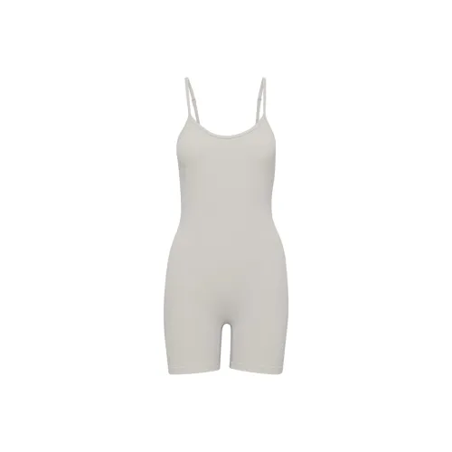 ARITZIA Golden Масло Essential 5' Romper Комбинезон Женские Ashen Железно-циановый