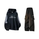 Черный топ с капюшоном + черные карго штаны