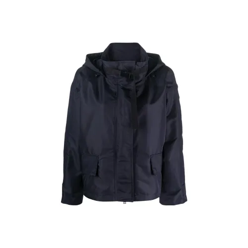 Moncler Куртки и Пальто Женские