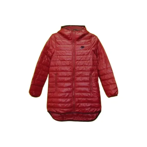 NIKE Red Женские Пуховики