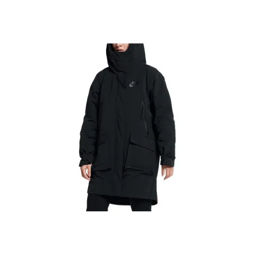 NIKE Черные Женские Пуховики