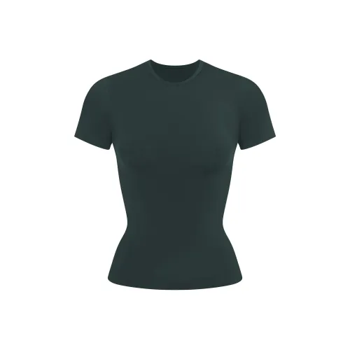 SKIMS Стандартная футболка Женская CYPRESS Кипарисово-зеленый