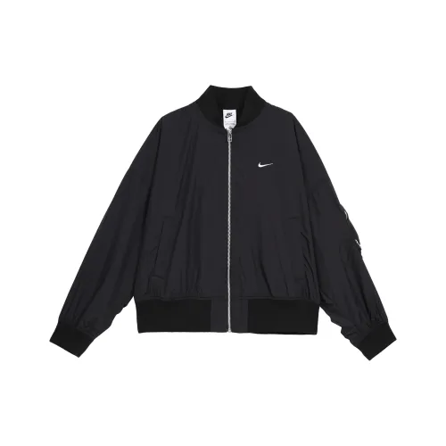 Nike Куртки и Пальто Женские Черные