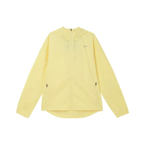 NIKE Желтые Женские Куртки